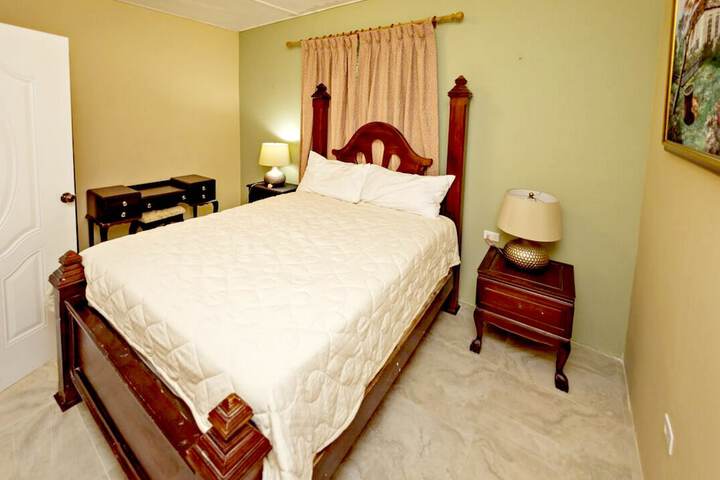 Room 3 of 40