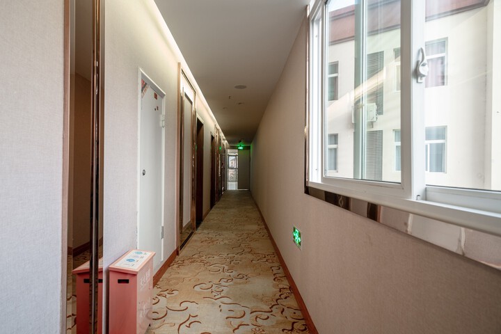 Hotel Interior 10 of 23