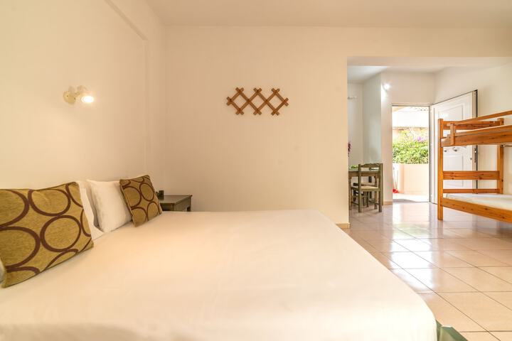 Room 4 of 57