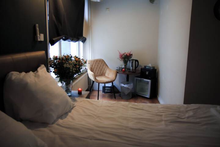 Room 46 of 132