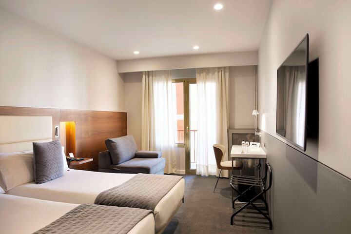 Room 25 of 79