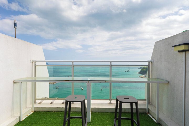 Terrace/Patio 58 of 60