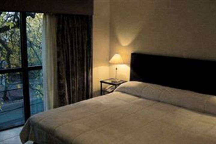 Room 9 of 30