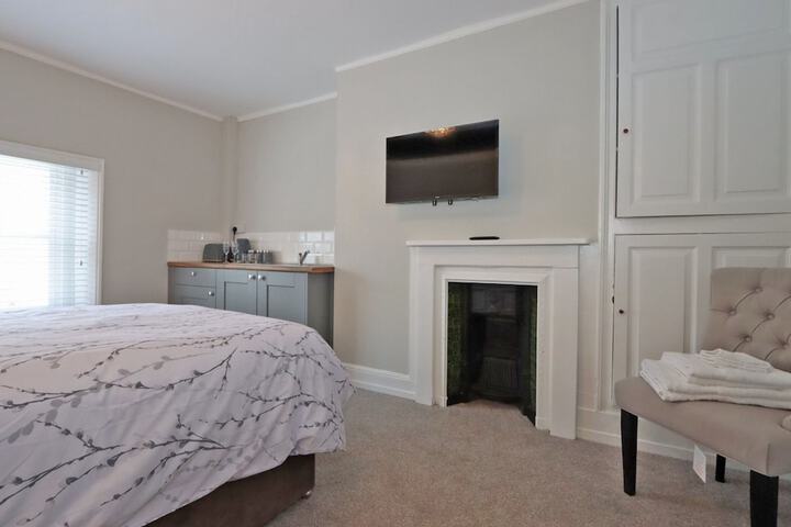 Room 5 of 36