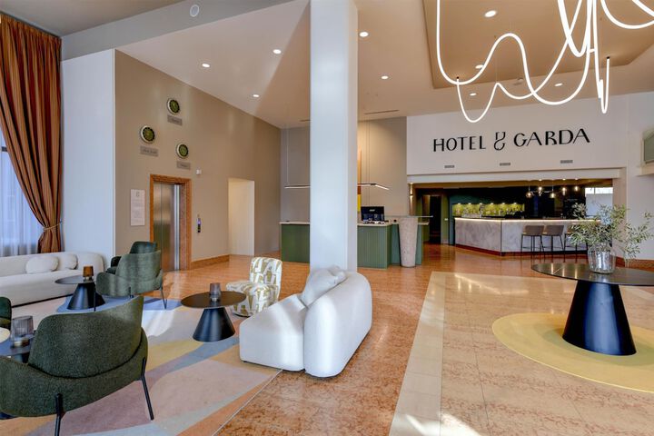 Hotel Interior 6 of 89