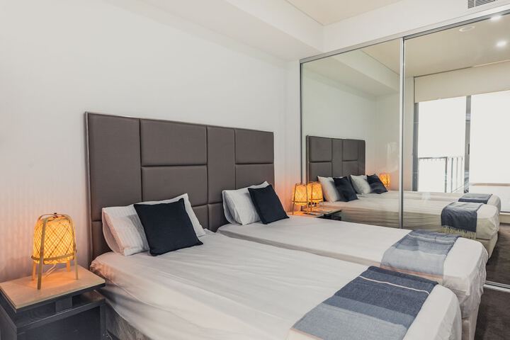 Room 5 of 24