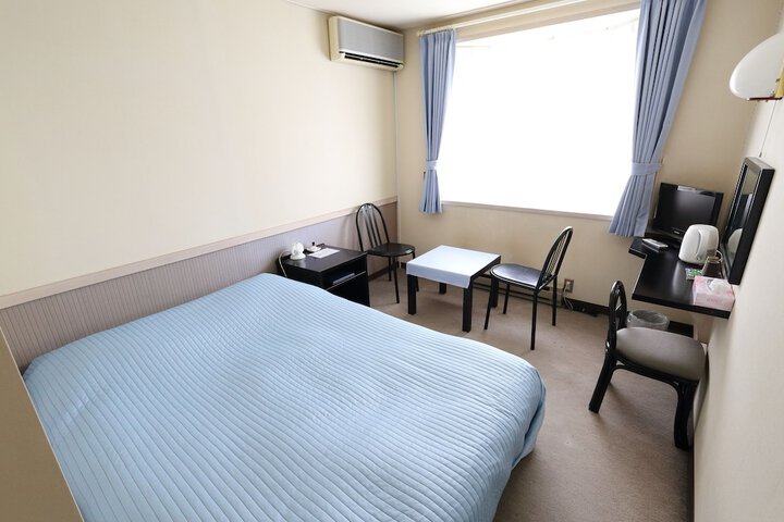 Room 6 of 21
