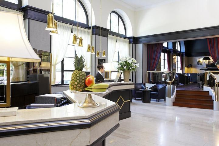 Lobby Entry