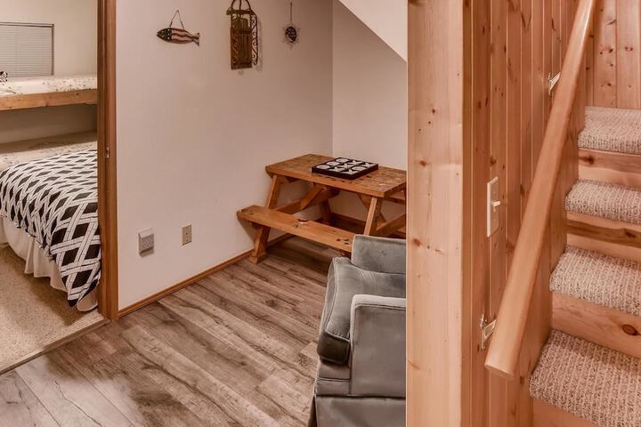 Room 8 of 24