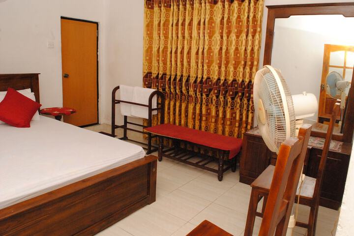 Room 7 of 26