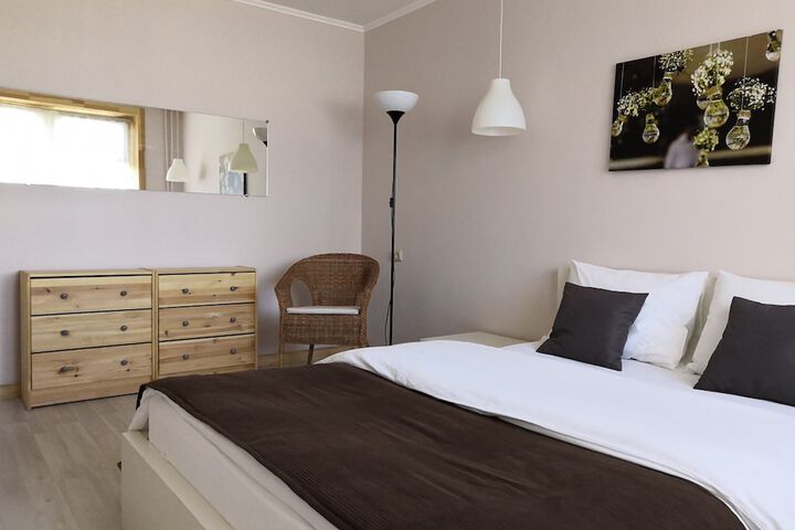 Room 6 of 31
