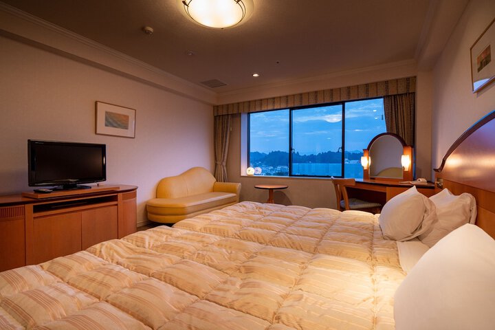 Room 13 of 75