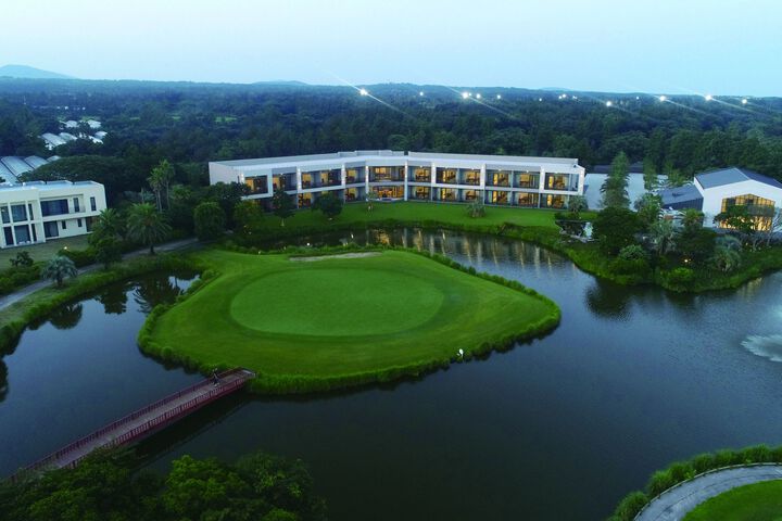 Hotel 5 of 11