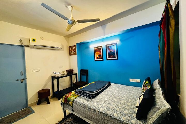Room 16 of 27