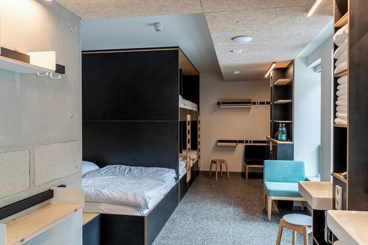 Room 53 of 93