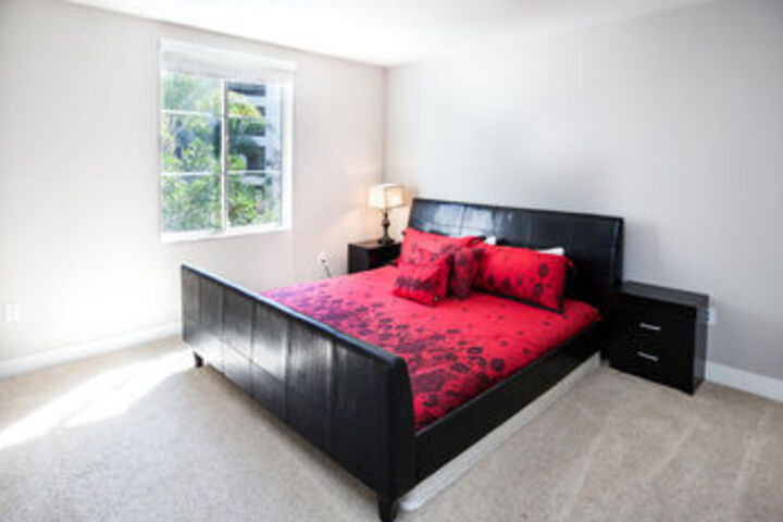 Room 8 of 27
