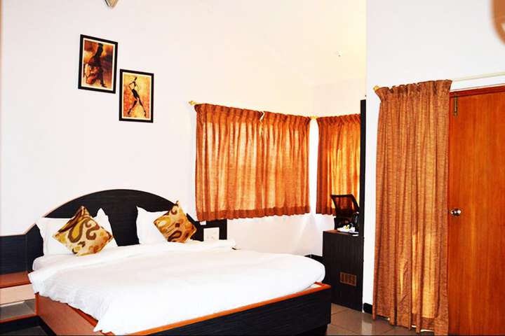 Room 18 of 52