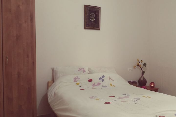 Room 5 of 43