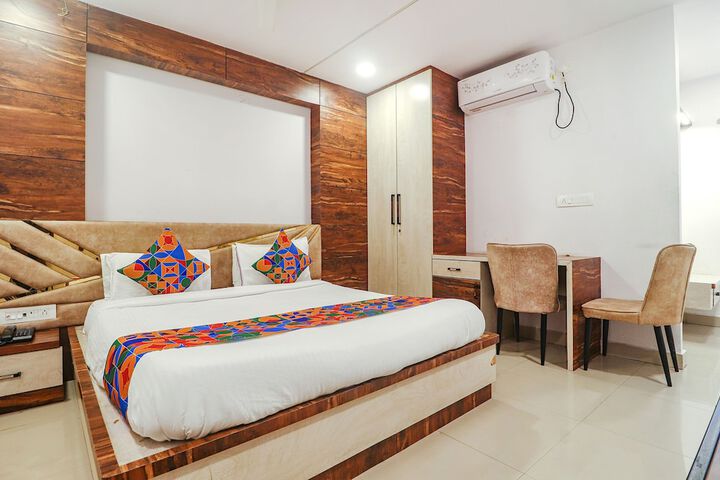 Room 15 of 37