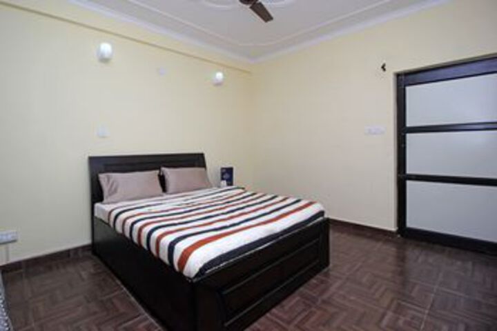 Room 10 of 31