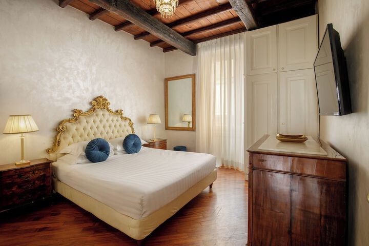Room 215 of 289