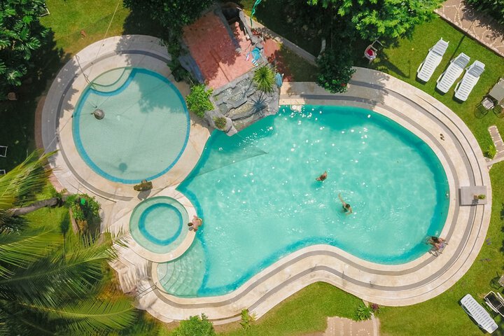 Pool 42 of 60