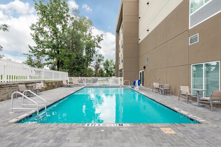 Outdoor pool