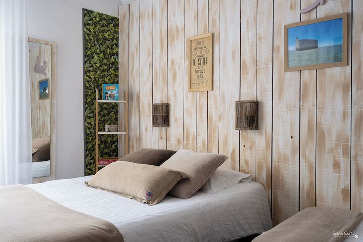 Room 12 of 26
