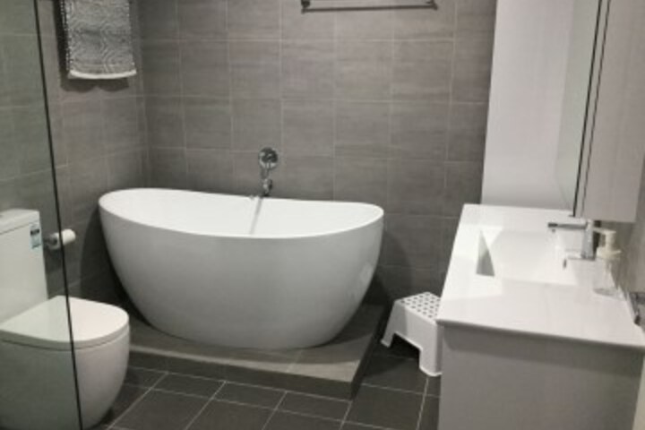 Room 13 of 32
