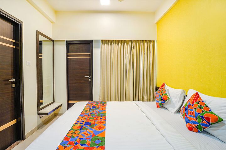Room 8 of 31