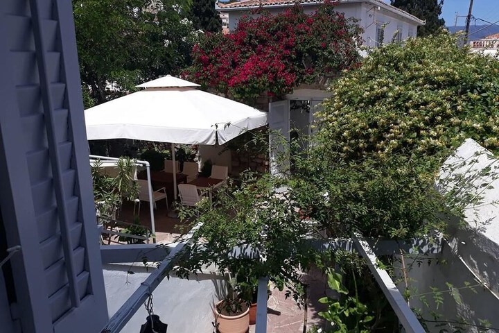 Hotel Exterior 90 of 91