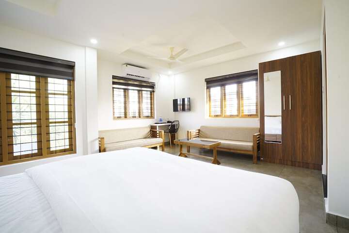 Room 12 of 23