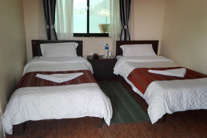 Room 17 of 51