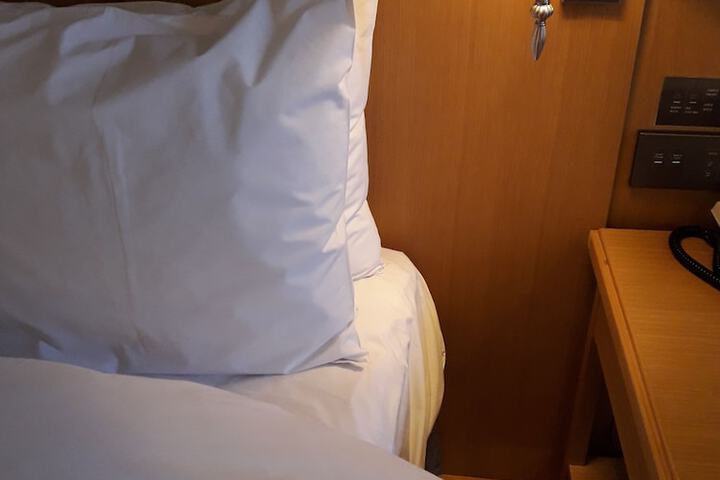 Room 5 of 60