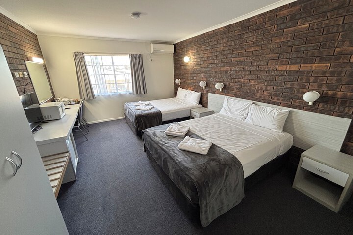 Room 5 of 53