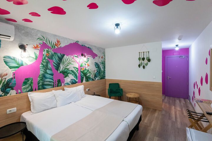 Room 19 of 87