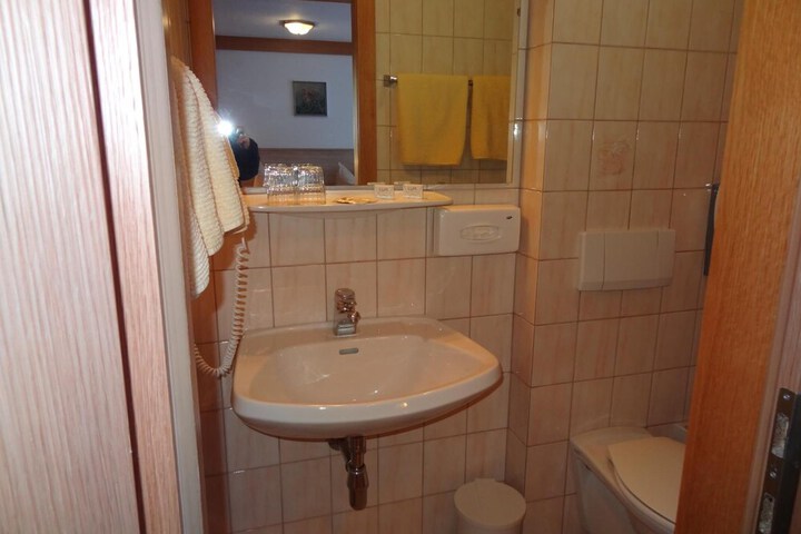 Room 14 of 43