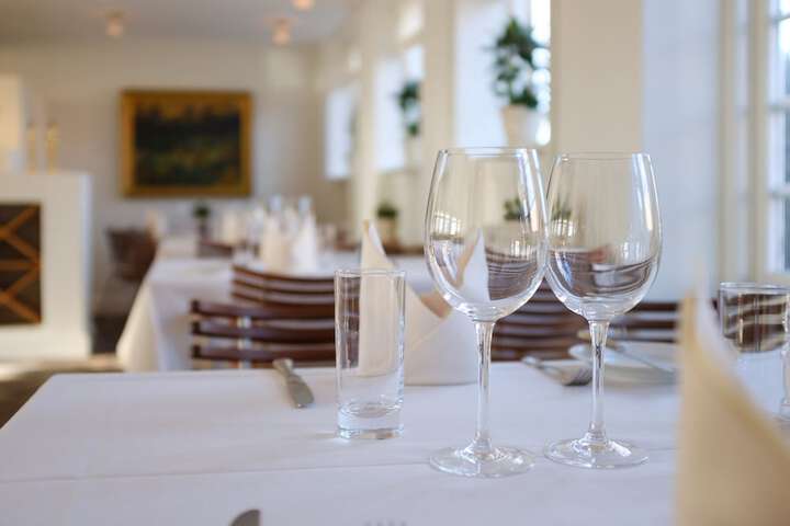 Dining 105 of 151