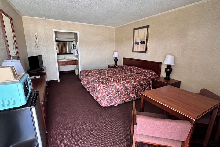 Room 6 of 21