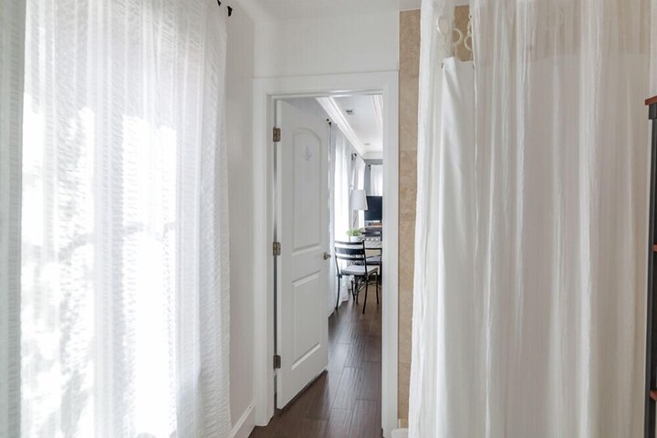 Room 17 of 188