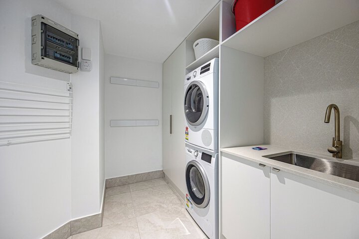 Laundry 73 of 121