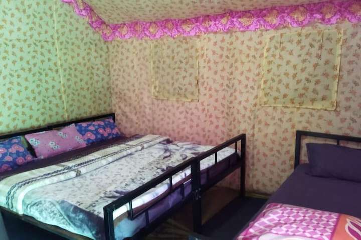 Room 2 of 11