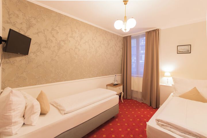 Room 26 of 74