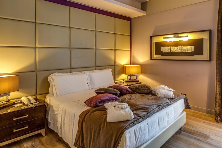 Room 15 of 186