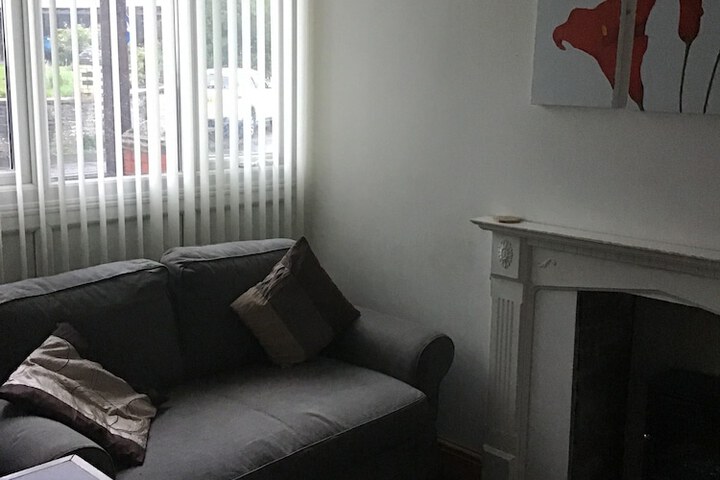 Room 4 of 6