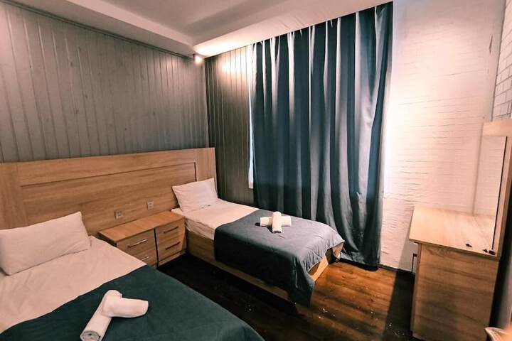 Room 9 of 45