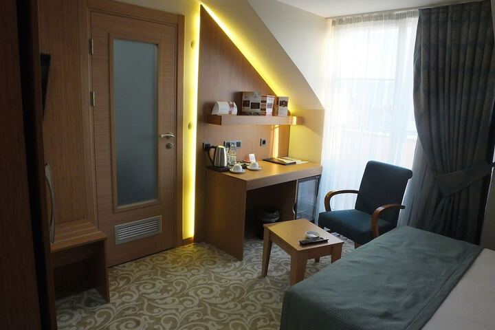 Room 20 of 62