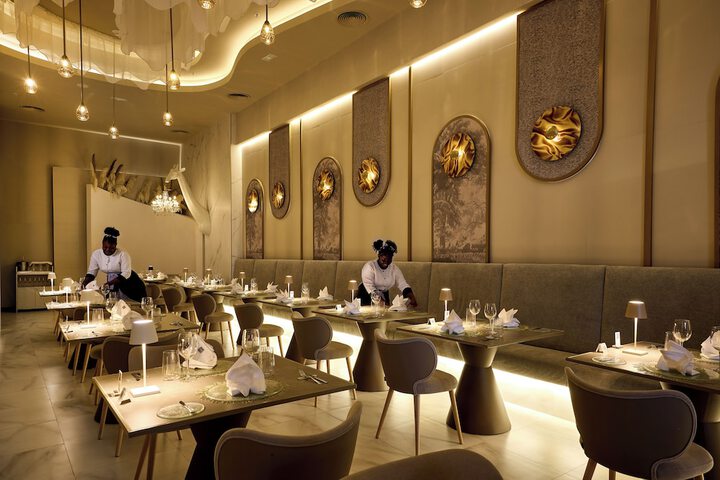 Dining 62 of 101