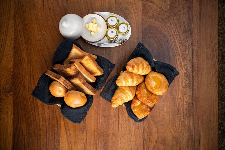 Breakfast/Coffee Service 36 of 51