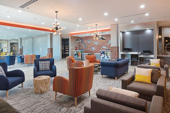 Lobby lounge
